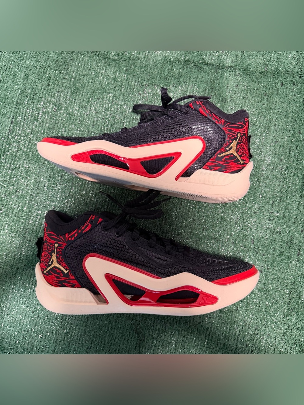 Jordan Jayson Tatum 1 Zoo size 10